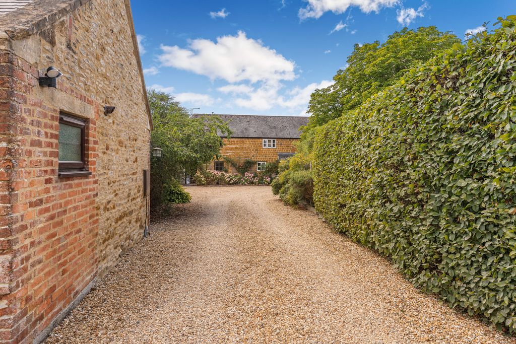 Daisy Hill, Farm Cottages Duns Tew